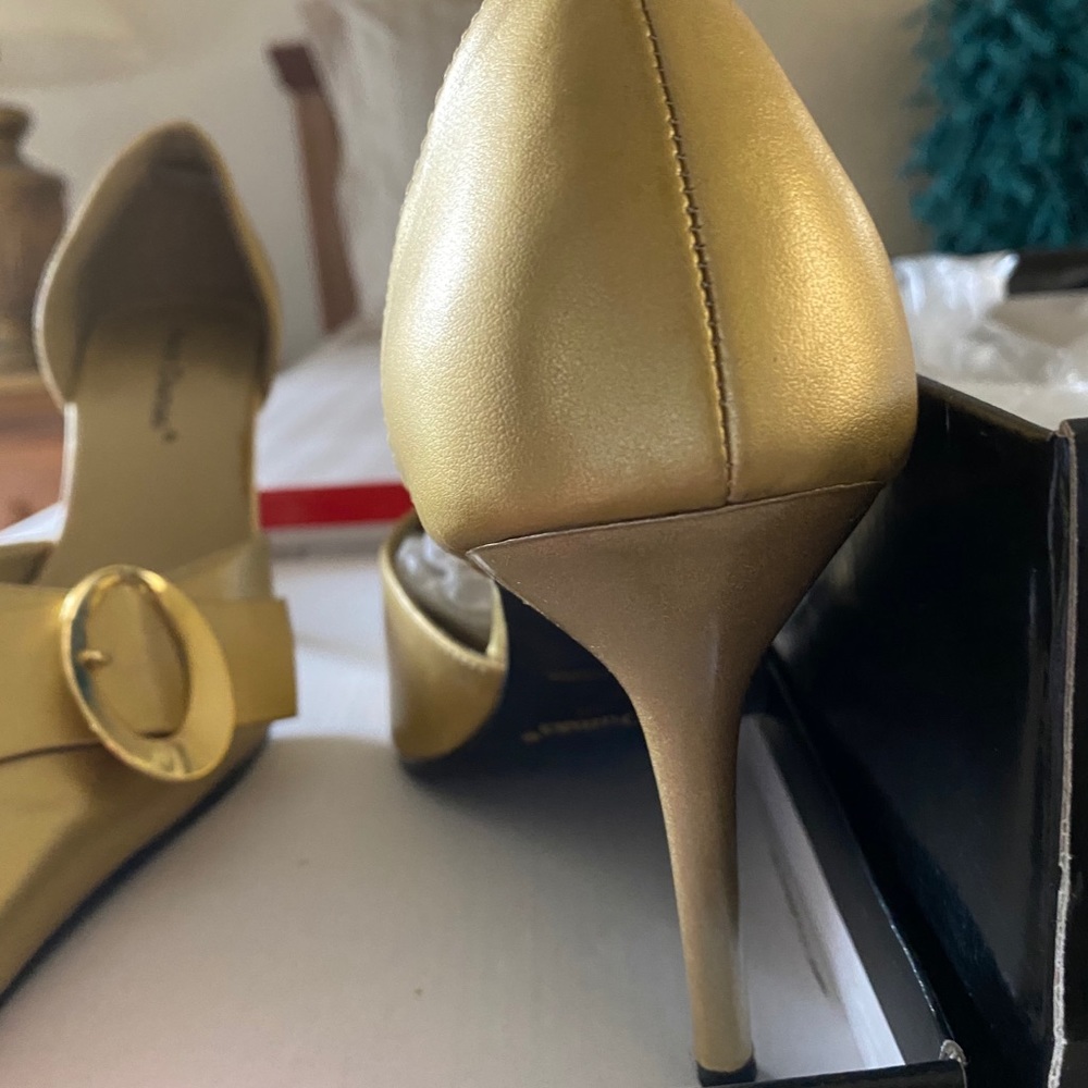 Shoes - Picture 2 of 2